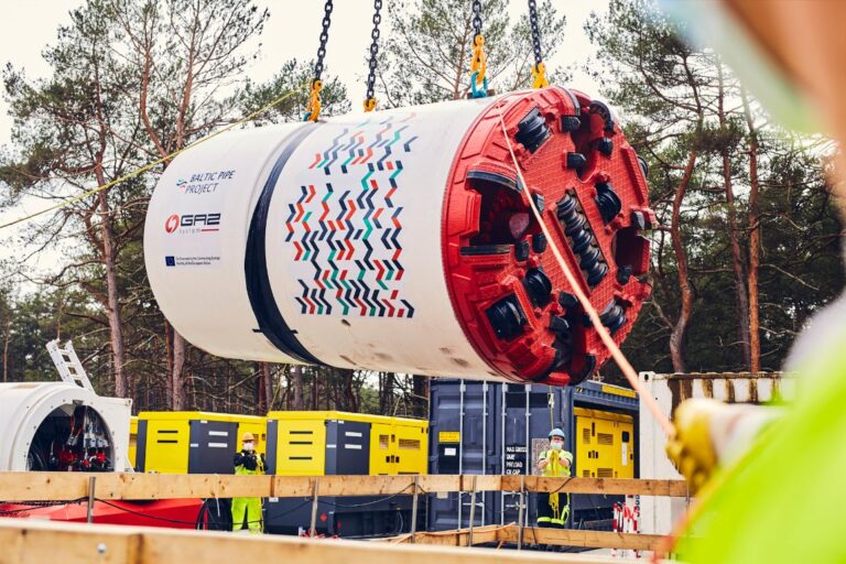 Montaż tunelu Baltic Pipe na placu budowy.