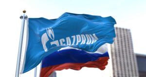 Flagi Gazpromu i Rosji