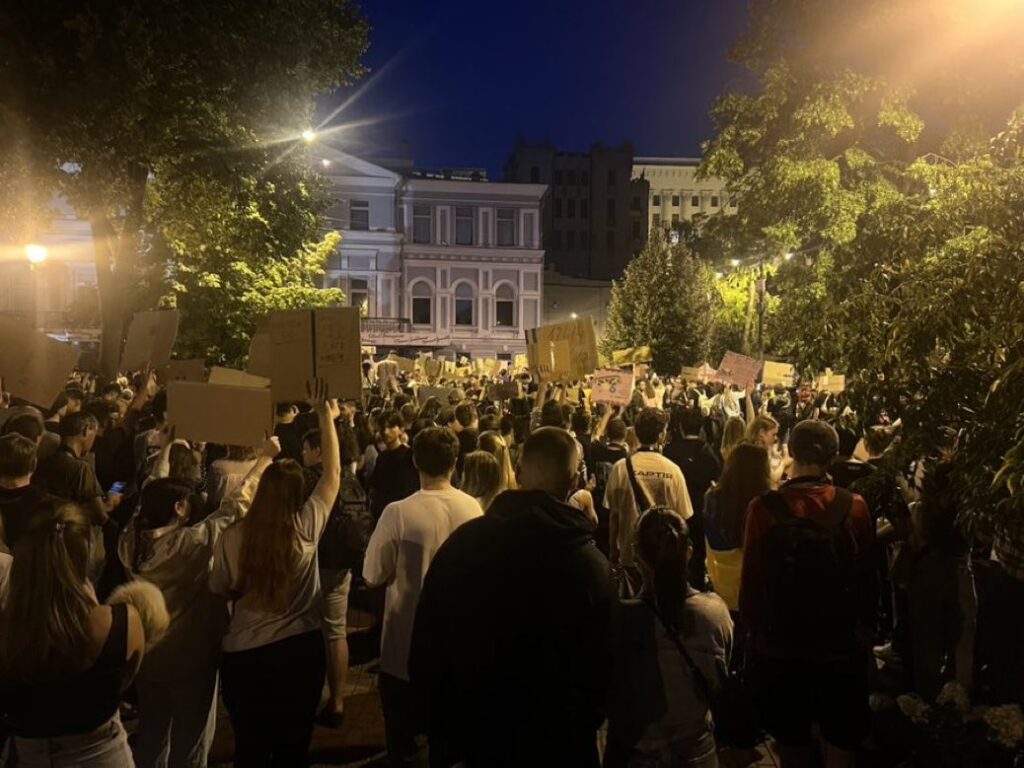 Ukraińcy protestują w Kijowie