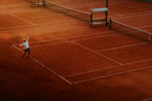 Jannik Sinner dominuje tenis – co jego sukces mówi o włoskim sporcie i biznesie?
