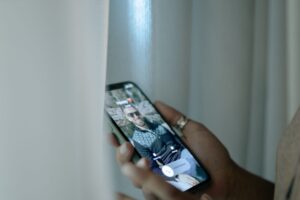 Algorytm losuje numer, konsultant dzwoni, UOKiK wystawia rachunek. Jak telemarketing OZE skończył się karą ponad 400 tysięcy złotych