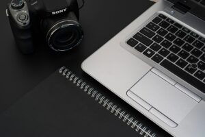 Kamery na celowniku: przestępcy zbierają dane techniczne instalacji, by przejąć kontrolę nad urządzeniami